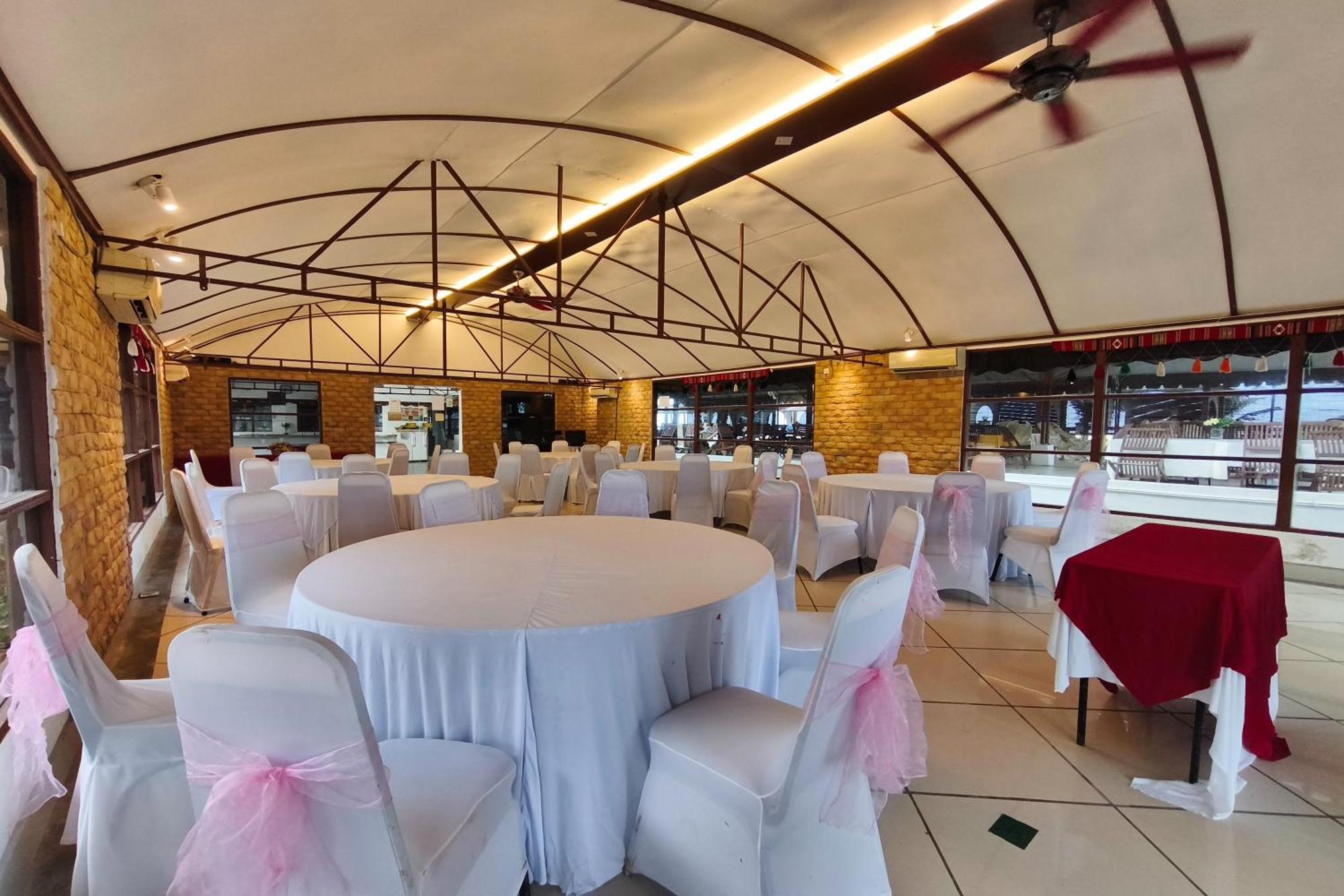 Alsafina Kijal Beach Resort & Restaurant Bagian luar foto