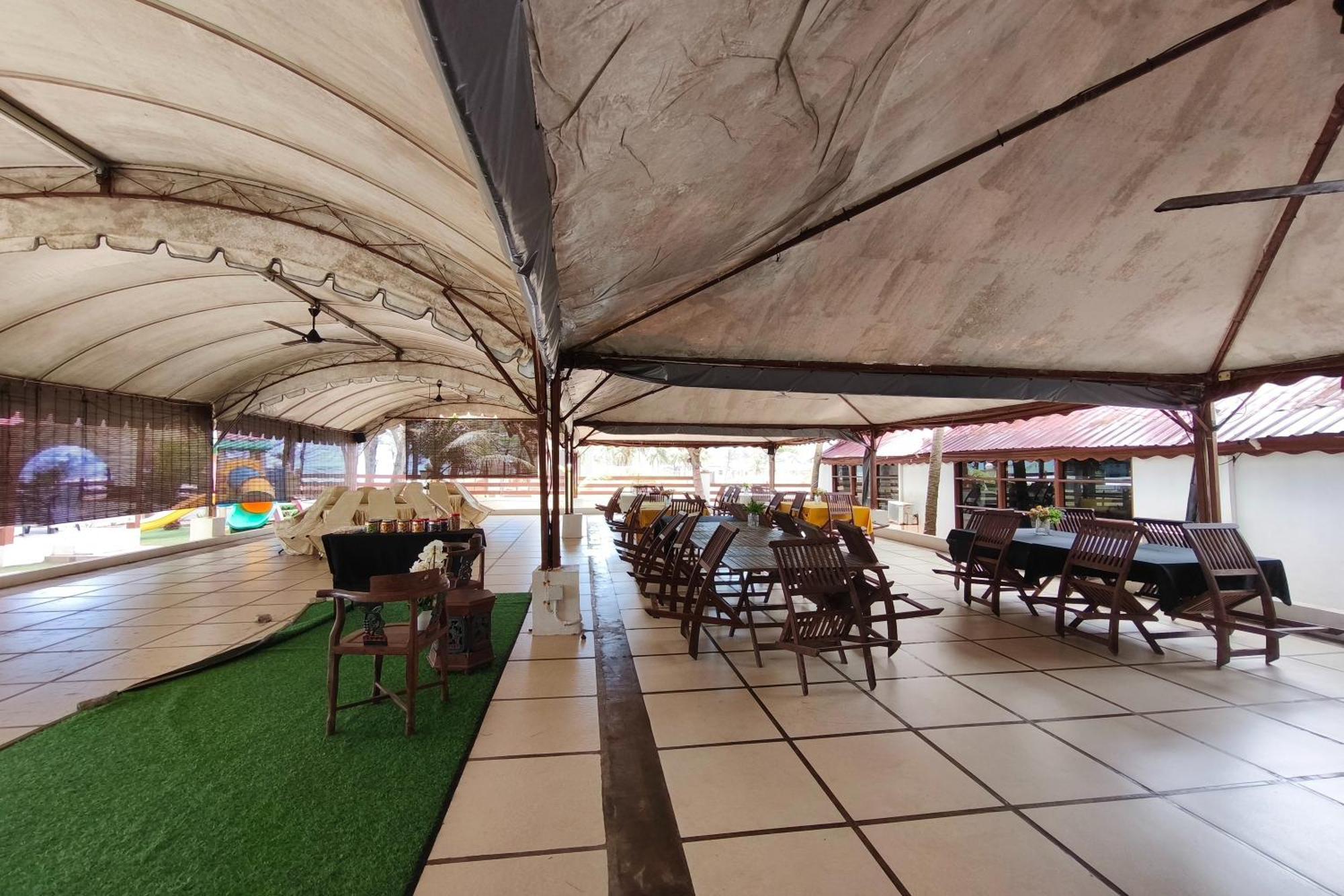 Alsafina Kijal Beach Resort & Restaurant Bagian luar foto