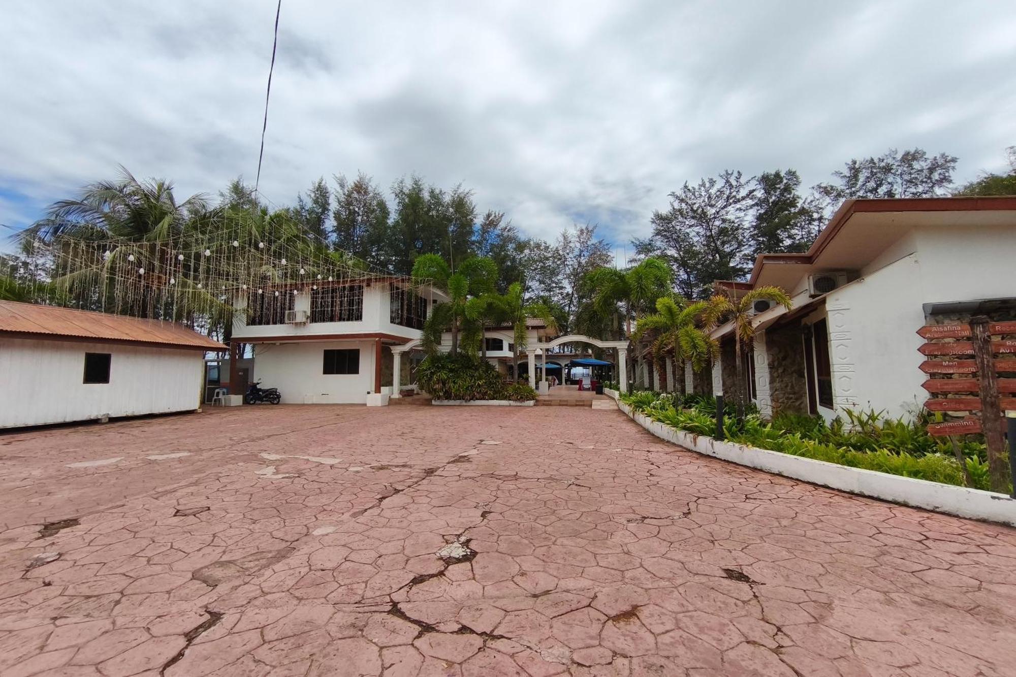 Alsafina Kijal Beach Resort & Restaurant Bagian luar foto