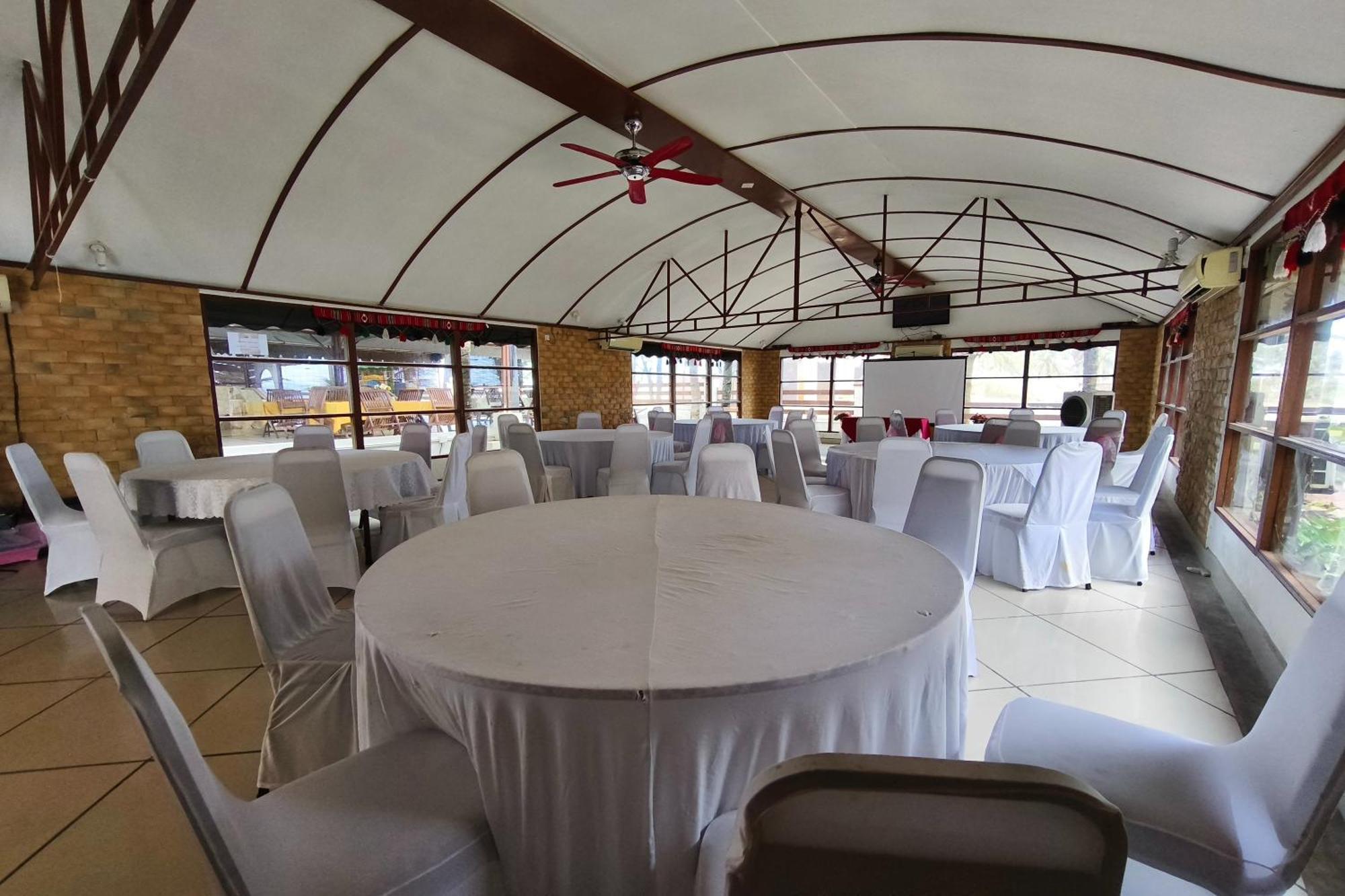 Alsafina Kijal Beach Resort & Restaurant Bagian luar foto
