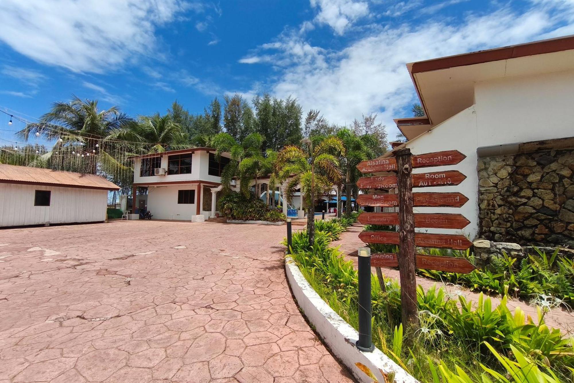 Alsafina Kijal Beach Resort & Restaurant Bagian luar foto