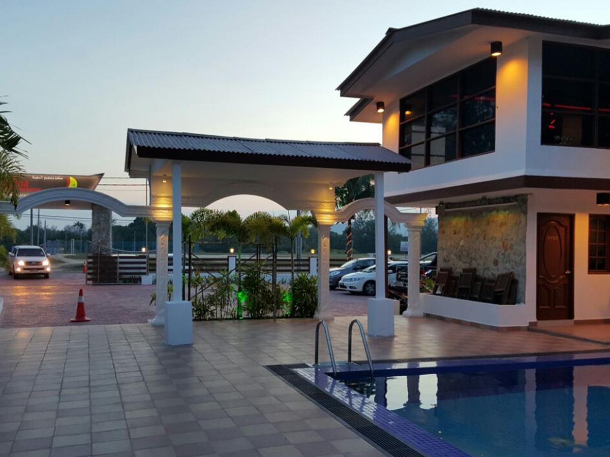 Alsafina Kijal Beach Resort & Restaurant Bagian luar foto