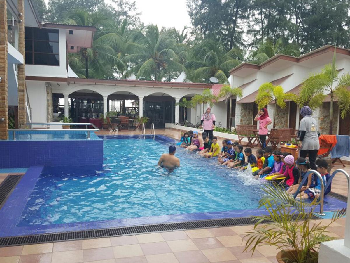 Alsafina Kijal Beach Resort & Restaurant Bagian luar foto