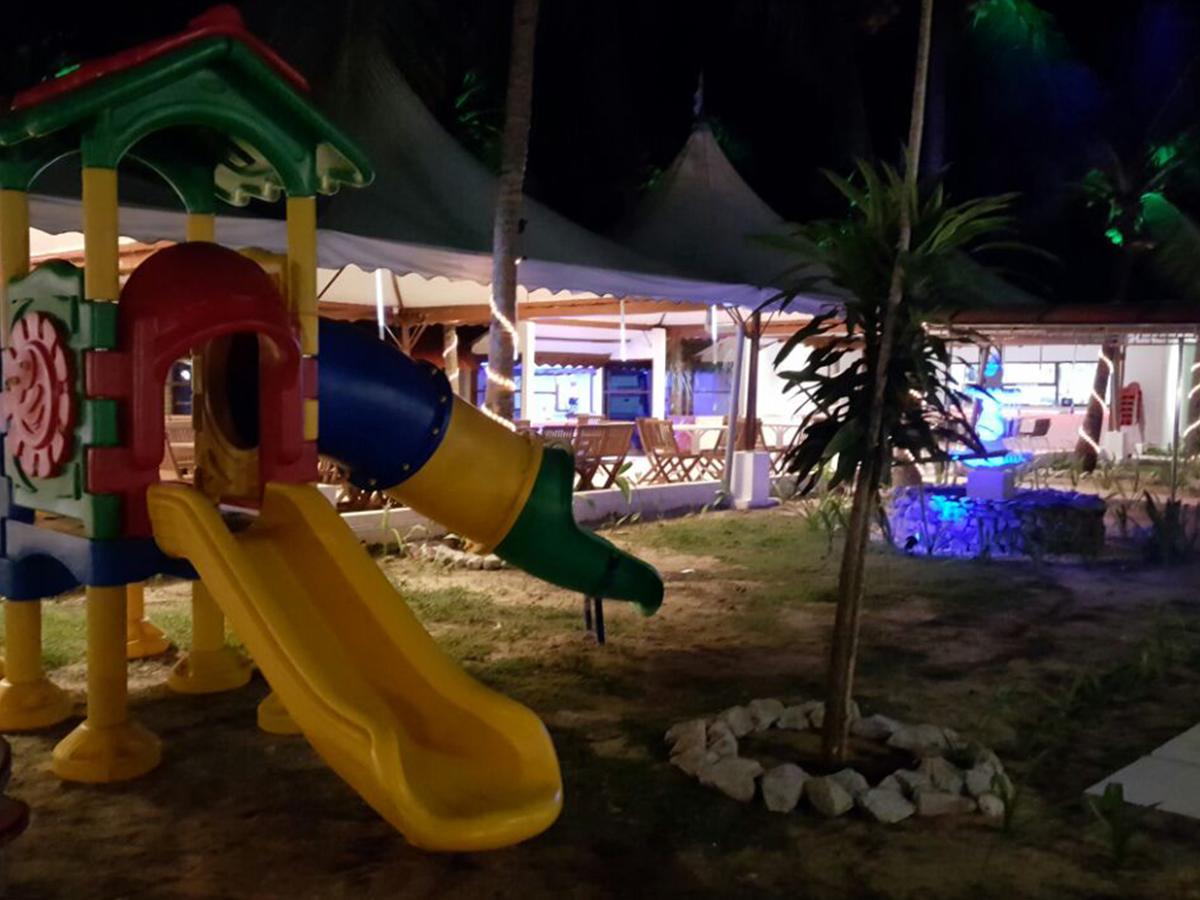 Alsafina Kijal Beach Resort & Restaurant Bagian luar foto