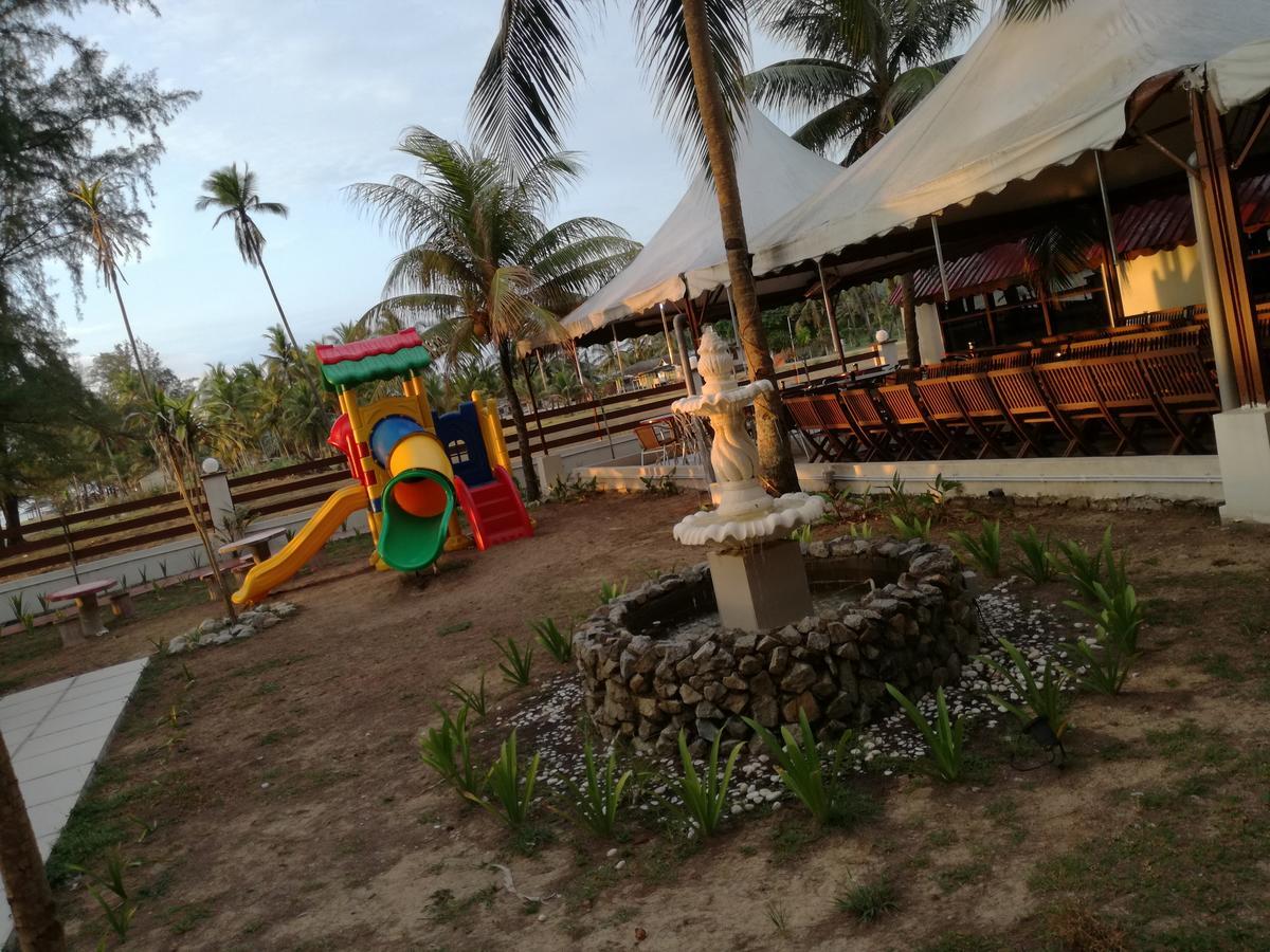 Alsafina Kijal Beach Resort & Restaurant Bagian luar foto