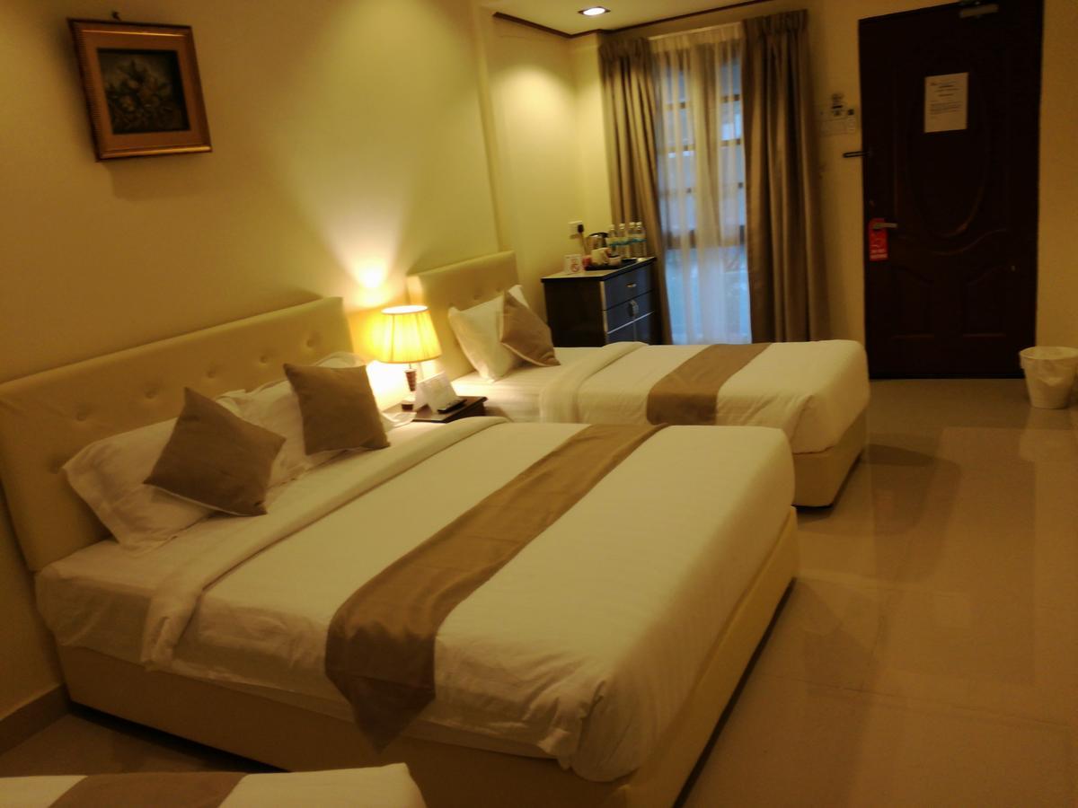 Alsafina Kijal Beach Resort & Restaurant Bagian luar foto