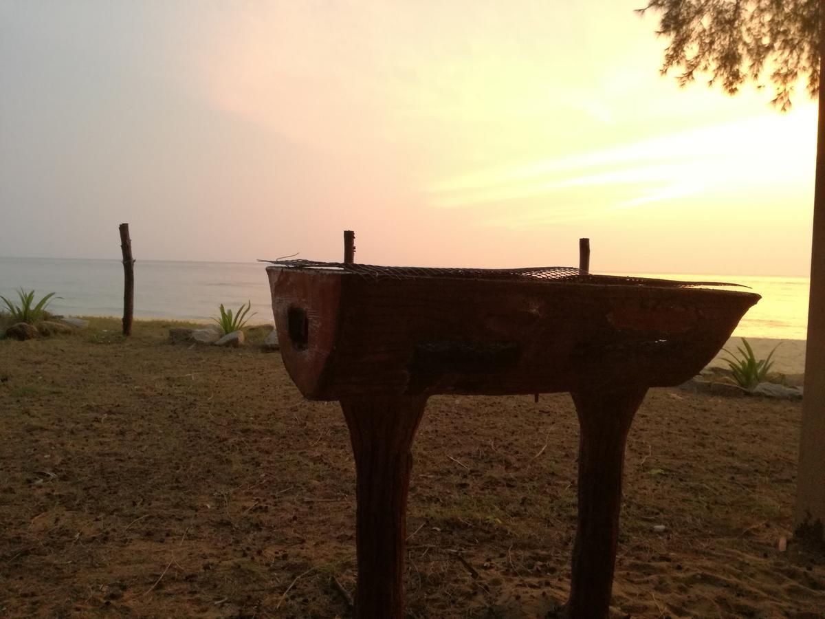 Alsafina Kijal Beach Resort & Restaurant Bagian luar foto